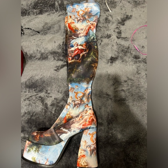 “Davinci’s Demons” Platform thigh high boots. - Picture 2 of 3